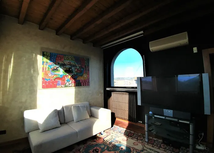 Dreaming Arena Guest house